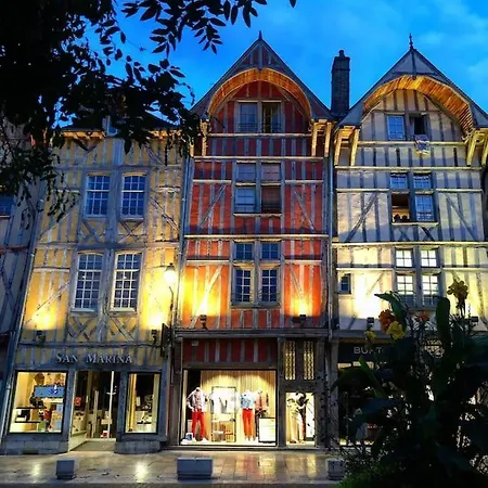 Meuble Ambiance Cosy Proche Centre Ville Et Gare شقة